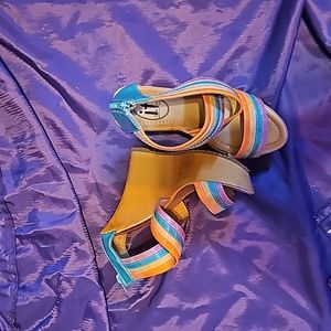 Size 6 multicolor wedges